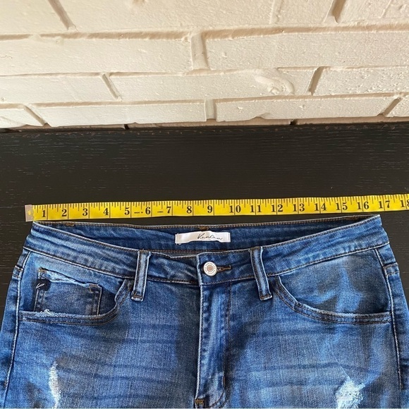 KanCan Jeans Size 13 / 30 Boyfriend Cut  Med Blue Distressed Relaxed Fit Denim - Picture 7 of 8